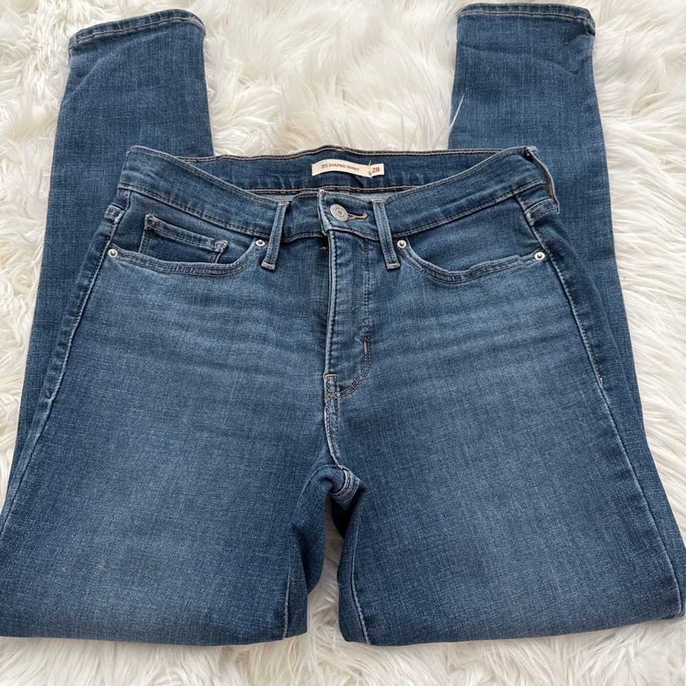 Levis shaping Skinny Jeans for Women 28